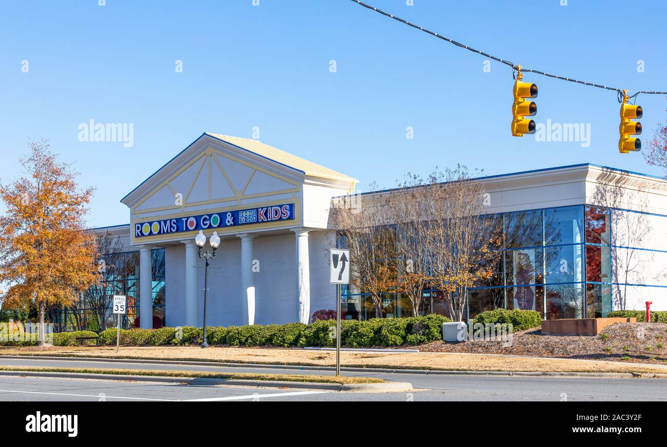 Charlotte, NC, USA-24 nov 2019 : un rendez-vous à l'édifice de la vente au détail et de signer. Chambres d'aller est une chaîne de magasins de meubles américain. Banque D'Images