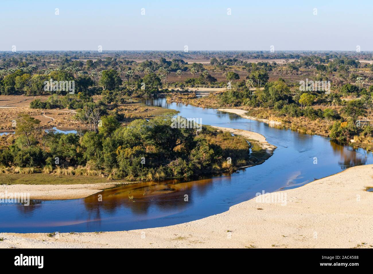 Vue Aérienne Sur La Rivière Boro, Le Delta De L'Okavango, Au Botswana Banque D'Images