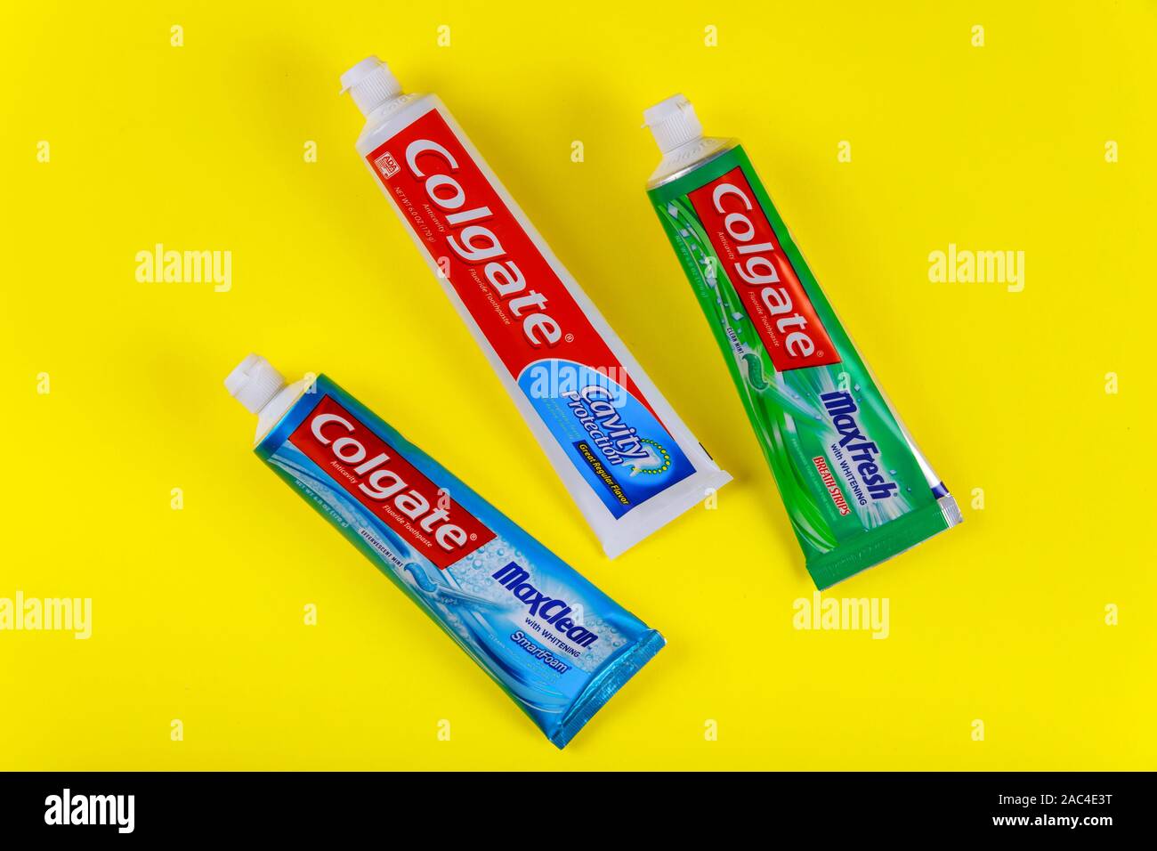 New York NY 29 NOV 2019 : dentifrice Colgate fabriqués par l'Américain  d'hygiène dentaire une marque de dentifrice produit par Colgate-Palmolive  Photo Stock - Alamy