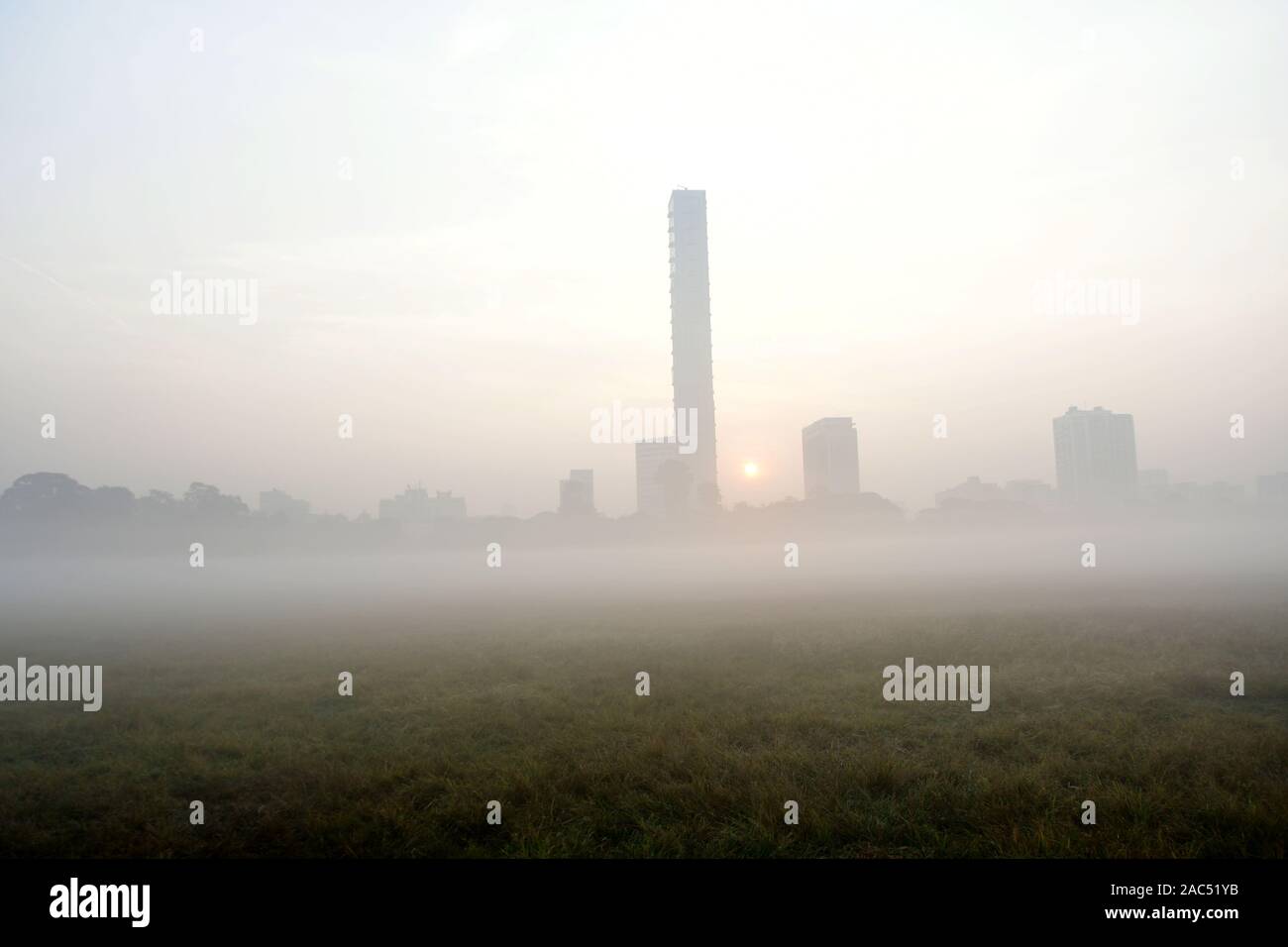Revêtement de smog sur le ciel de la ville Banque D'Images