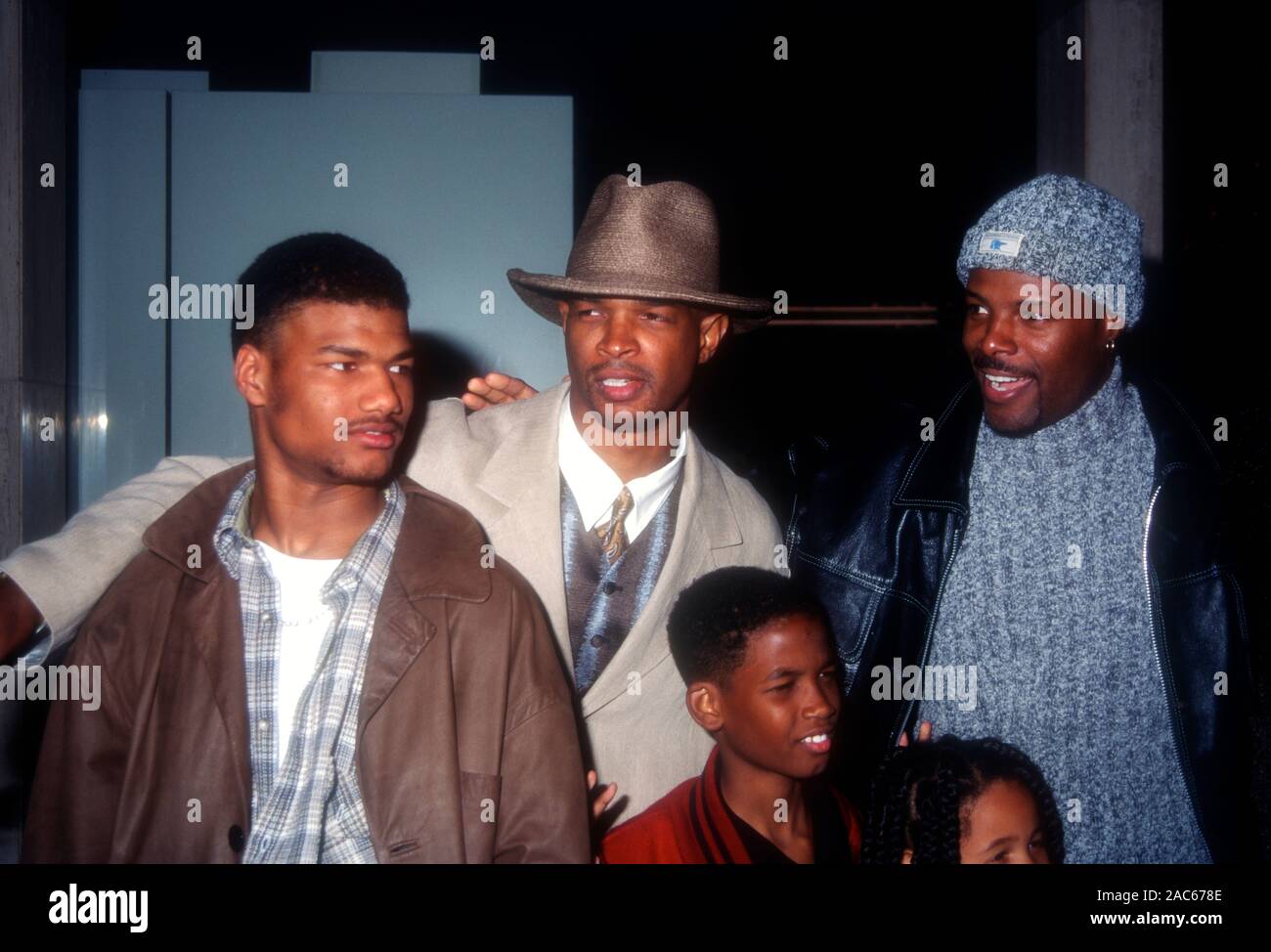 Century City, Californie, USA 22 mars 1995 Acteur Damien Dante Wayans Damon Wayans, comédien, fils Michael et Wayans acteur/réalisateur Keenen Ivory Wayans assister à Universal Pictures "major Payne' création le 22 mars 1995 à Cineplex Odeon Cinemas Century Plaza à Century City, Californie, USA. Photo de Barry King/Alamy Stock Photo Banque D'Images