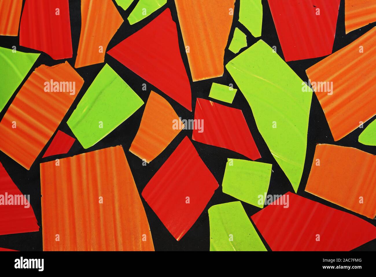 Mosaïque colorée de rouge vert et orange 600x600 avec contours noirs Banque D'Images
