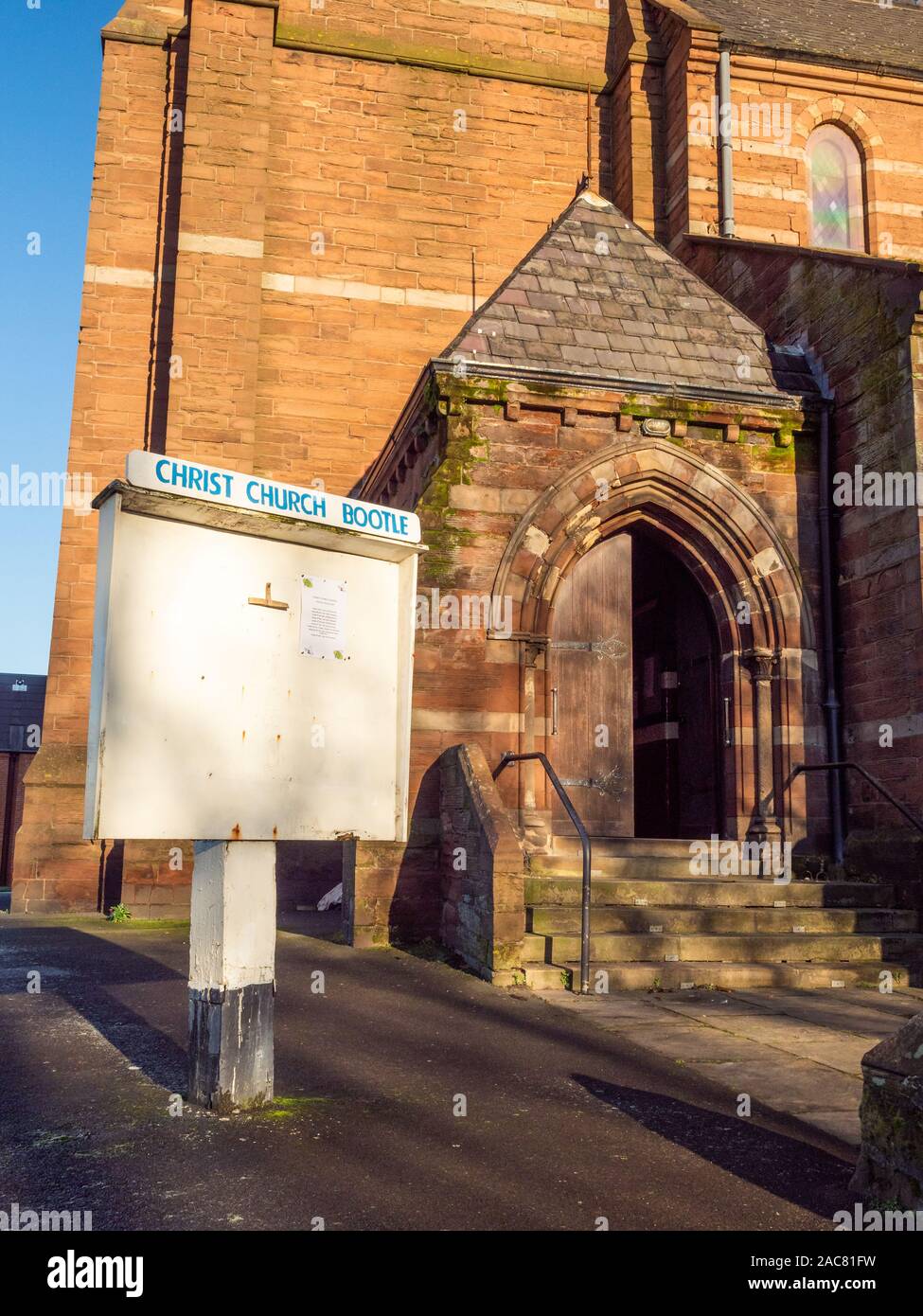 Christ Church à Bootle sur un jour froid avec un ciel clair Banque D'Images