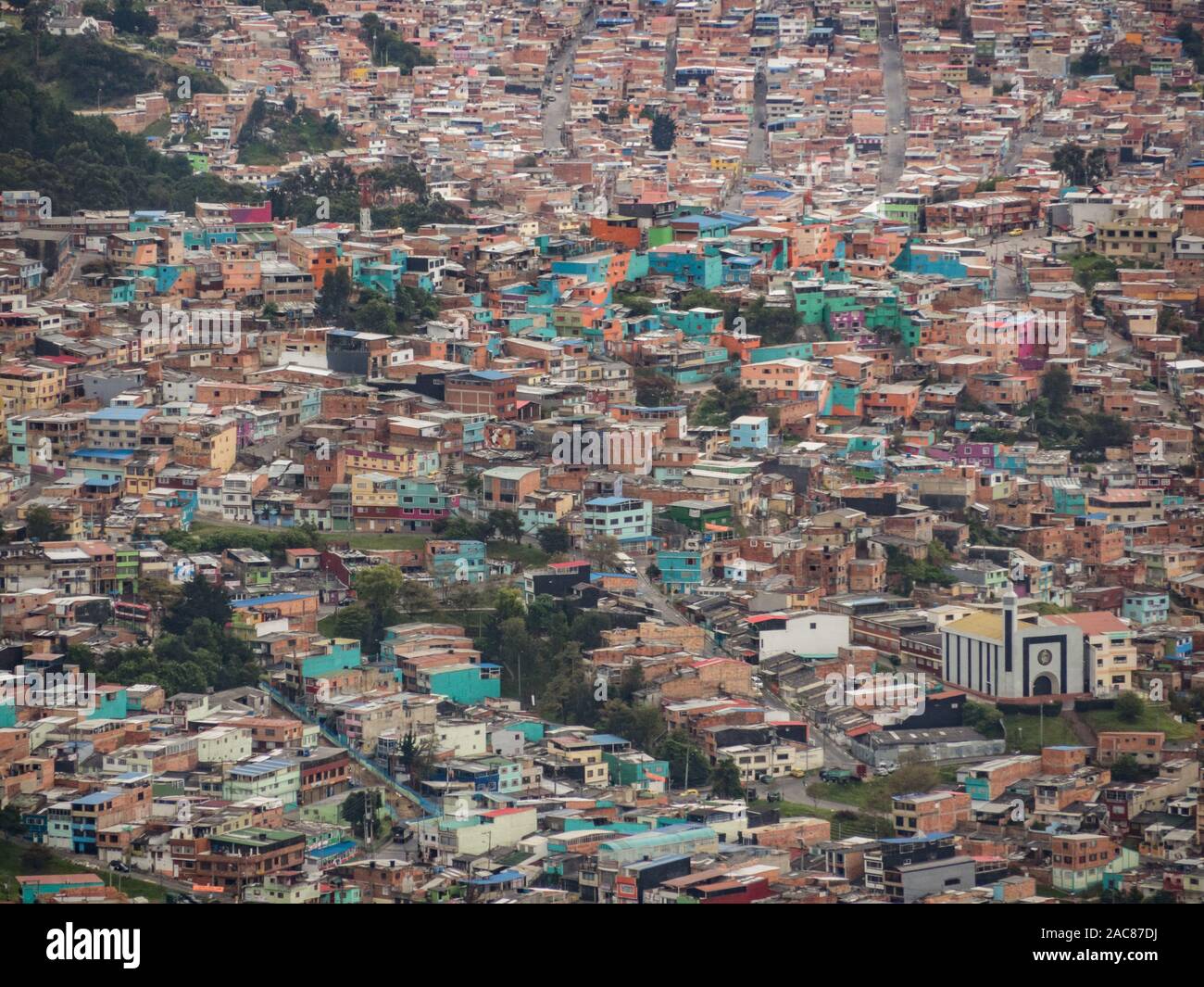 Bogota, Colombie - le 12 septembre 2019 : partie de bidonville de Bogota. Capital District, de Cundinamarca, de l'Amérique du Sud. La savane de Bogotá est le Haut p Banque D'Images