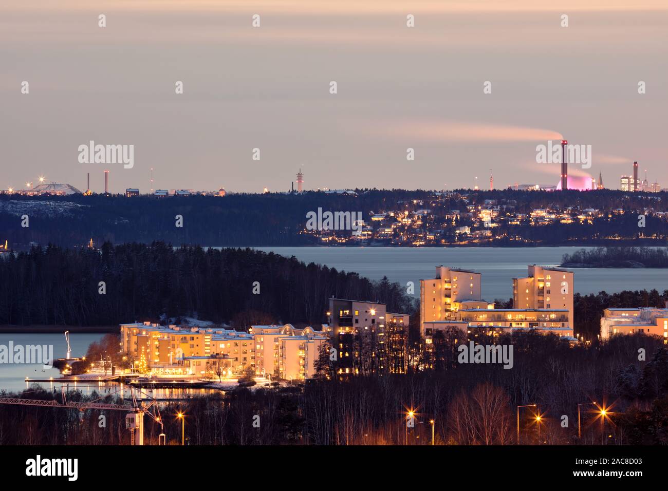 Vue sur Hägernäs avec Lidingö et Stockholm dans l'arrière-plan d'Ullnatippen à côté Arninge, Suède Banque D'Images