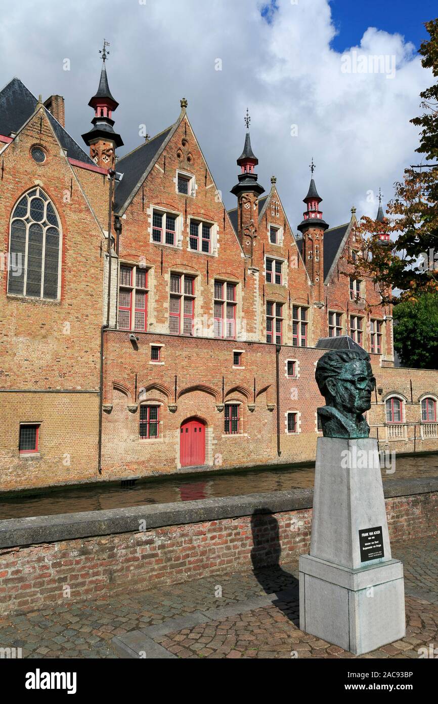 Buste de Frank Van Acker, Brugge, Museum-Stadhuis Ville Brugge, West-vlaanderen, Belgique Banque D'Images