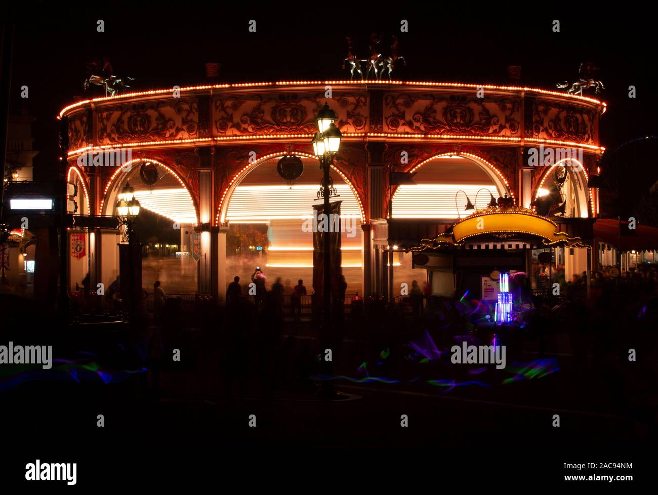 Carousel shoot au ralenti la nuit. Banque D'Images