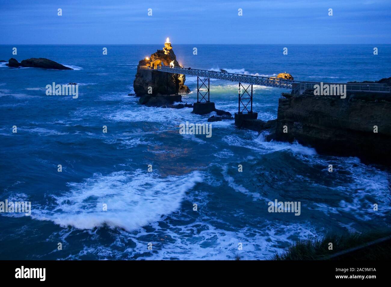 Le rocher de la Vierge, la Sainte Vierge, rock, Biarritz PyrénnéesAtlantiques, France Photo Le rocher de la Vierge, la Sainte Vierge, rock, Biarritz PyrénnéesAtlantiques, France Photo