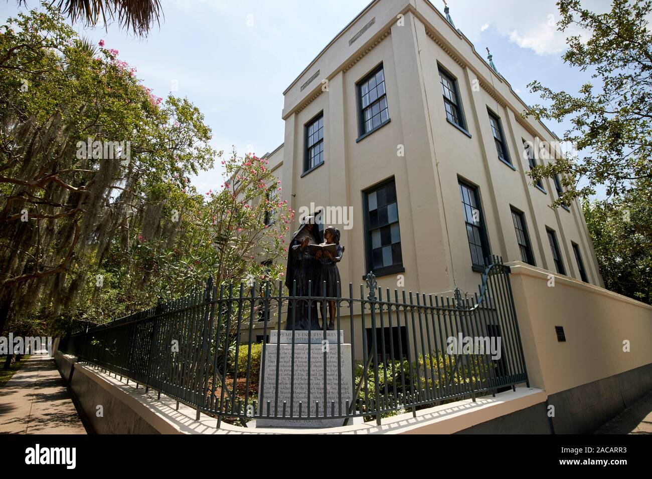 Soeurs de la statue de st vincents academy savannah georgia usa Banque D'Images