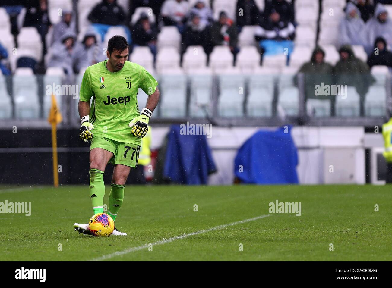 Torino, Italie. 1er décembre 2019. Italien de série A. la Juventus FC vs Us Sassuolo Calcio . Gianluigi Buffon de la Juventus FC. Banque D'Images