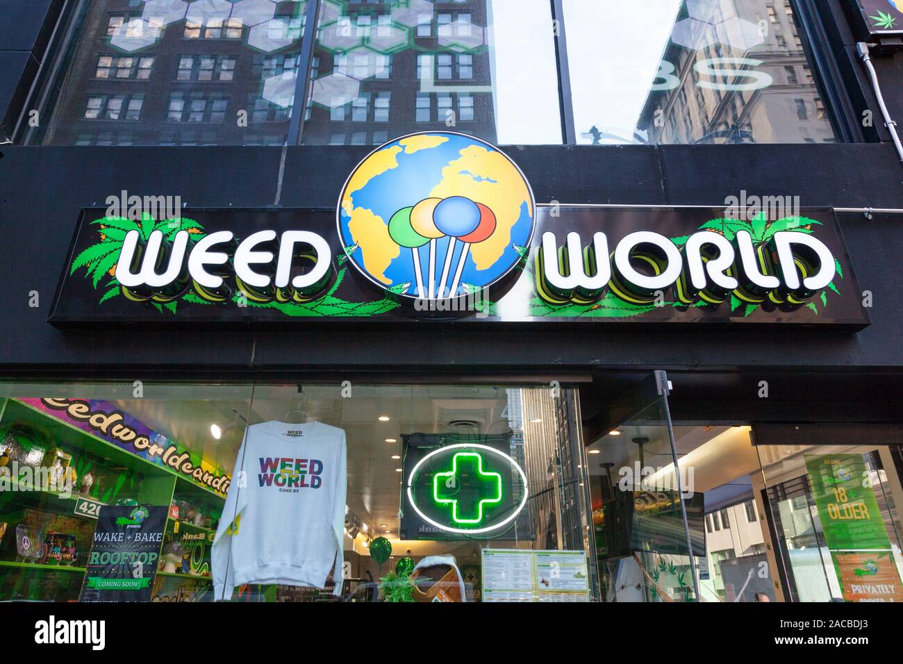 Weed World store, 7e Avenue, New York City, États-Unis d'Amérique. Banque D'Images