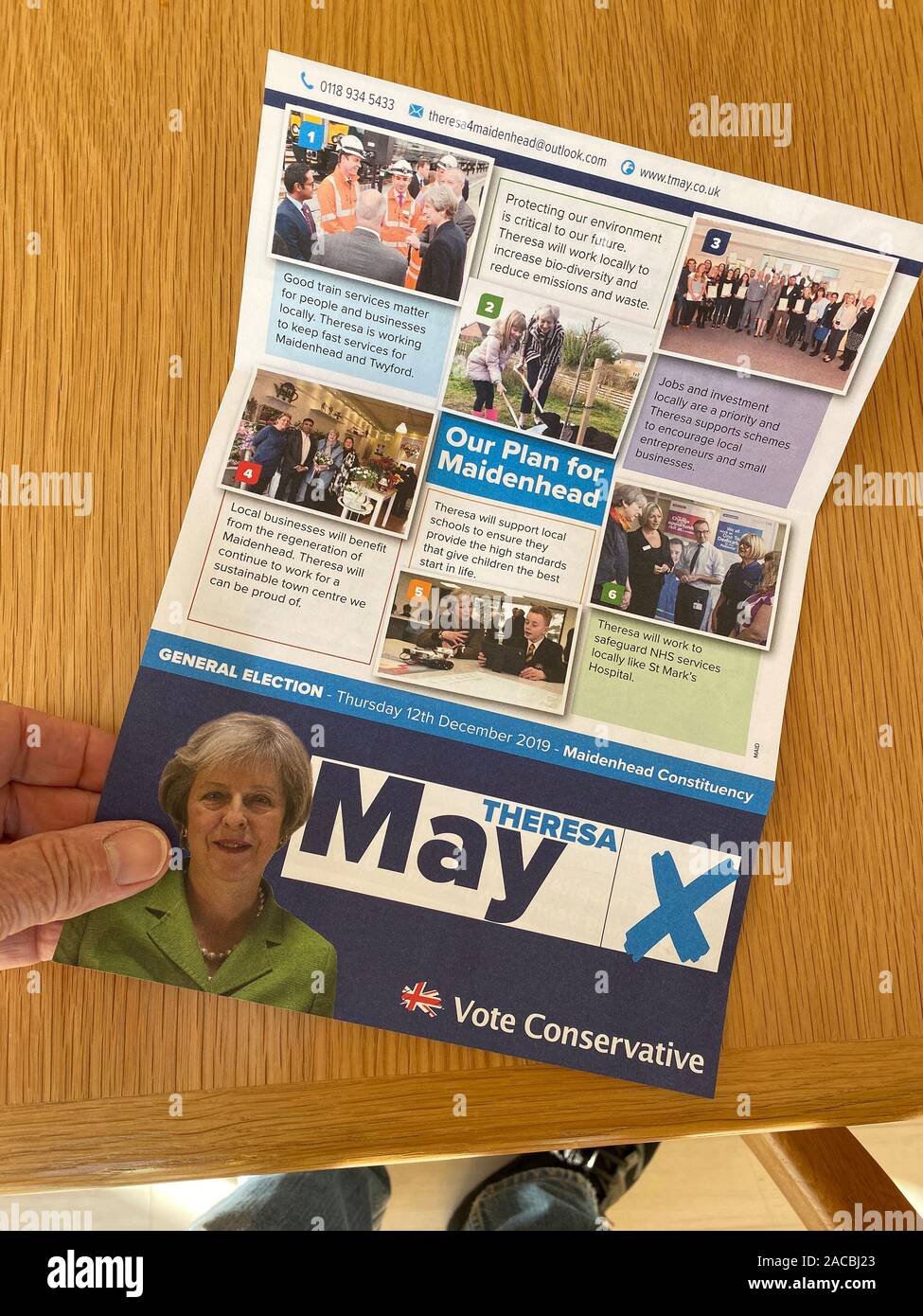 Élection générale 12 décembre 2019. Feuillet promotionnel d'ex-{Premier ministre Theresa mai pour la circonscription de Maidenhead Banque D'Images