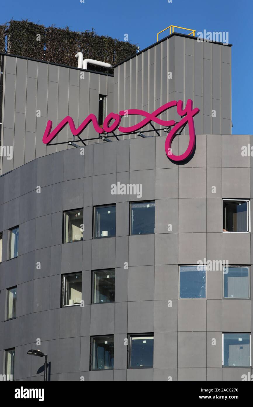 Nouveau hôtel Moxy à Southampton Banque D'Images Nouveau hôtel Moxy à Southampton Banque D'Images