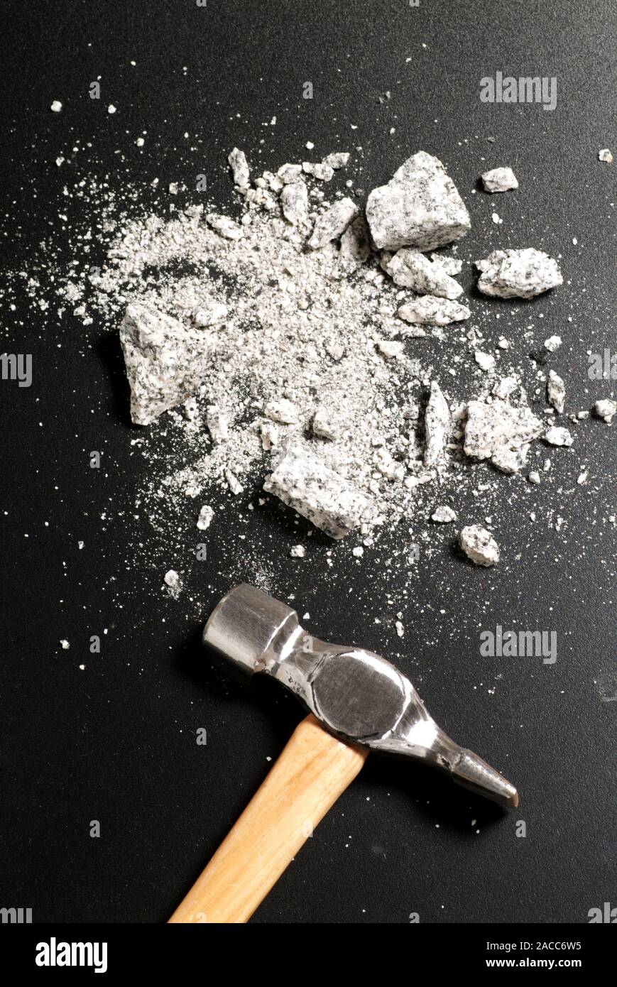 L'altération physique de granit. Image 3 de 3. Morceau de roche de ...