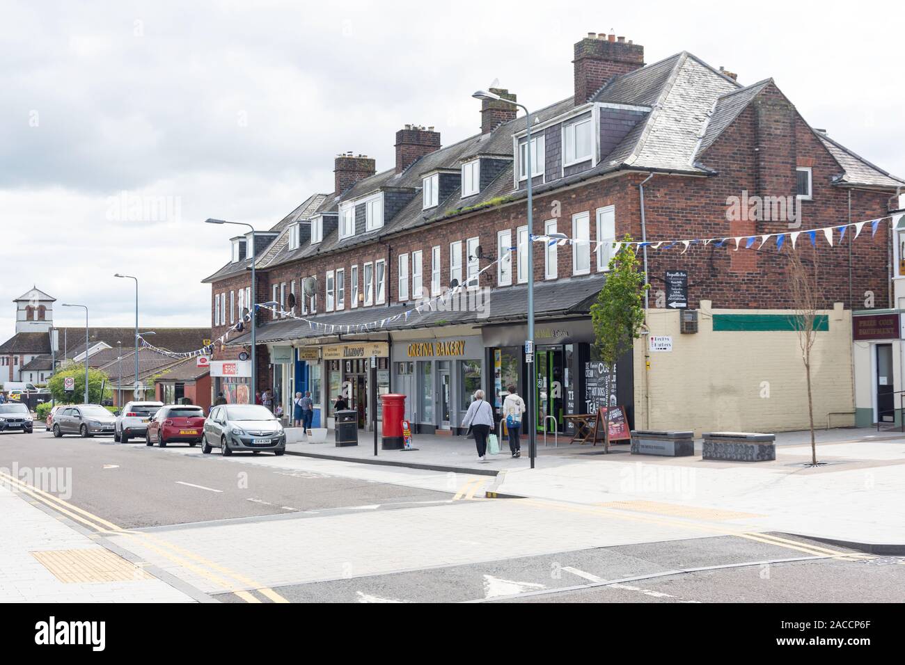 Shopping parade, Central Avenue, Gretna, Dumfries et Galloway, Écosse, Royaume-Uni Banque D'Images