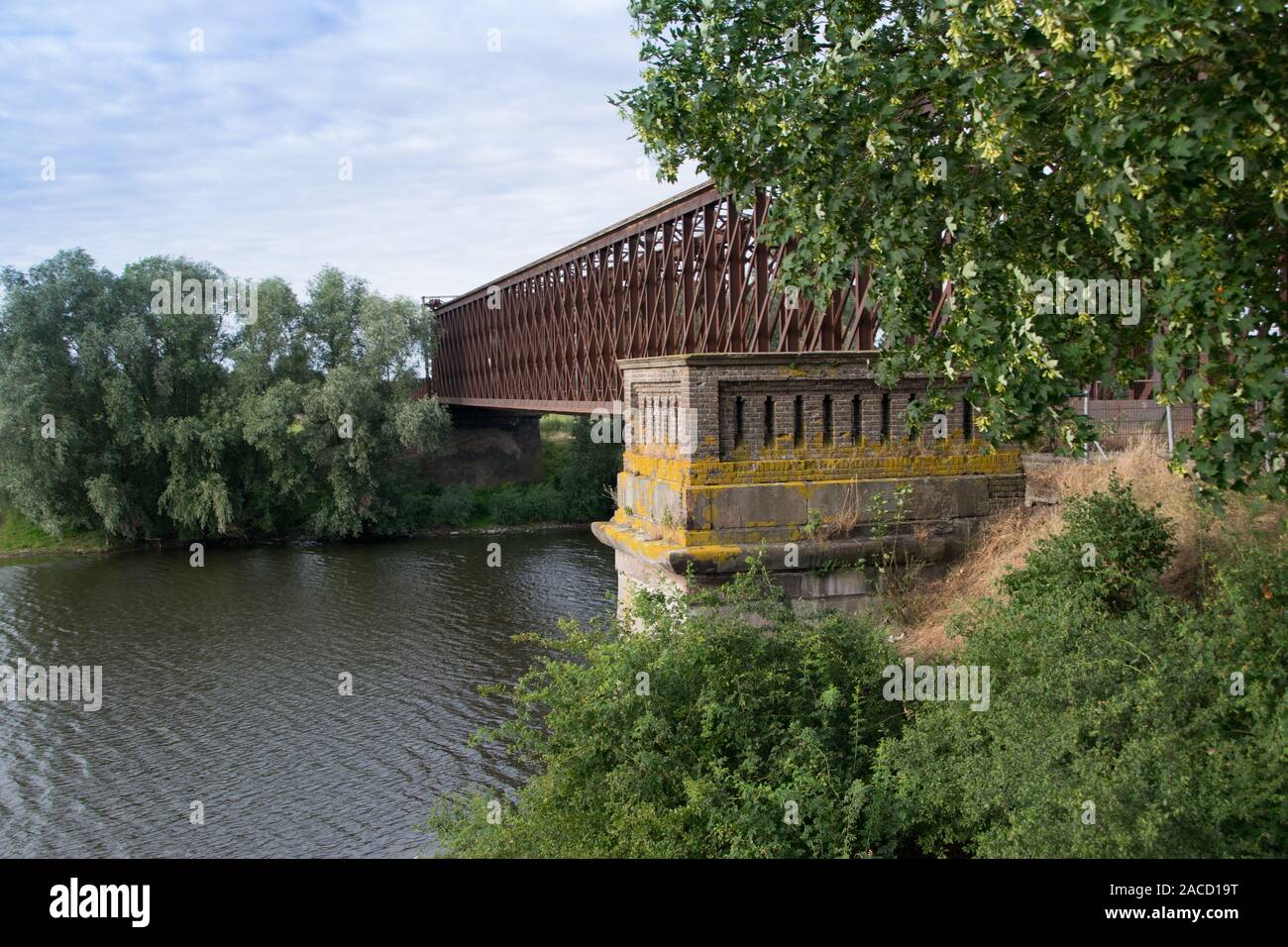 Vieux pont en acier en Allemagne Banque D'Images