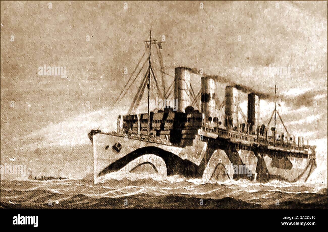 La Cunard Liner 'Aquitaine' en temps de guerre, les couleurs de camouflage. La Britannique Cunard Liner a été en service de 1914 à 1950. Designer par Leonard Peskett . Construit par John Brown & Company, l'Ecosse, Clydebank. Dans la PREMIÈRE GUERRE MONDIALE, elle a été transformé en un transport de troupes et de navires, dans le cadre de la campagne des Dardanelles. Dans la DEUXIÈME GUERRE MONDIALE, elle a également servi comme transport de troupes et les immigrants au Canada après la fin de la guerre Banque D'Images