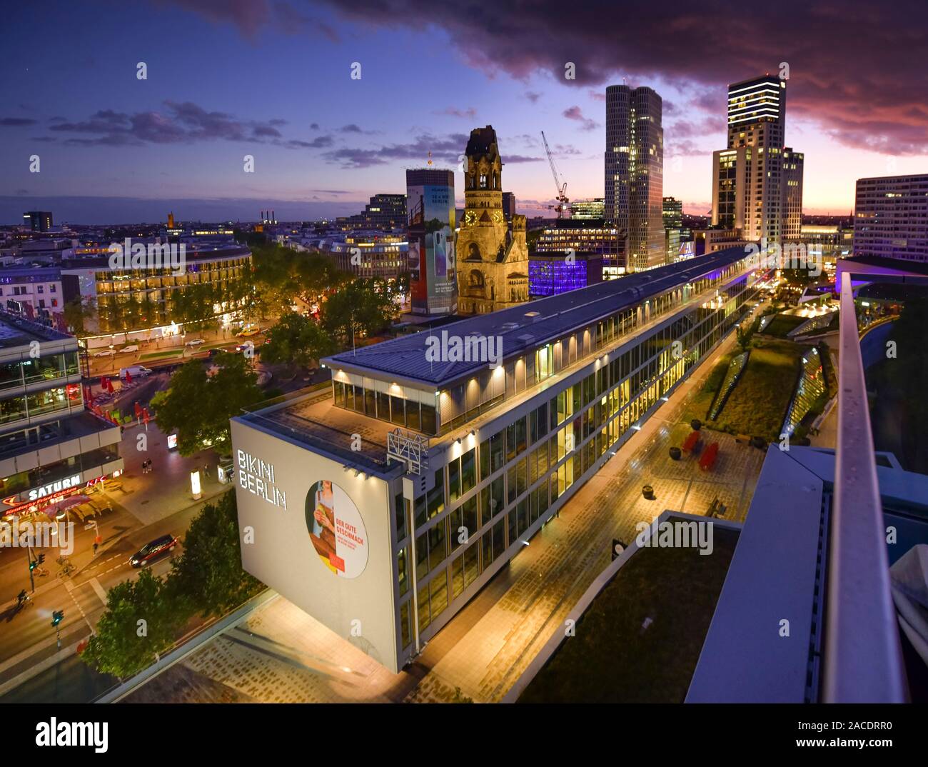 Blaue Stunde, Panoramaansicht, Breitscheidplatz, Charlottenburg, Berlin, Deutschland Banque D'Images