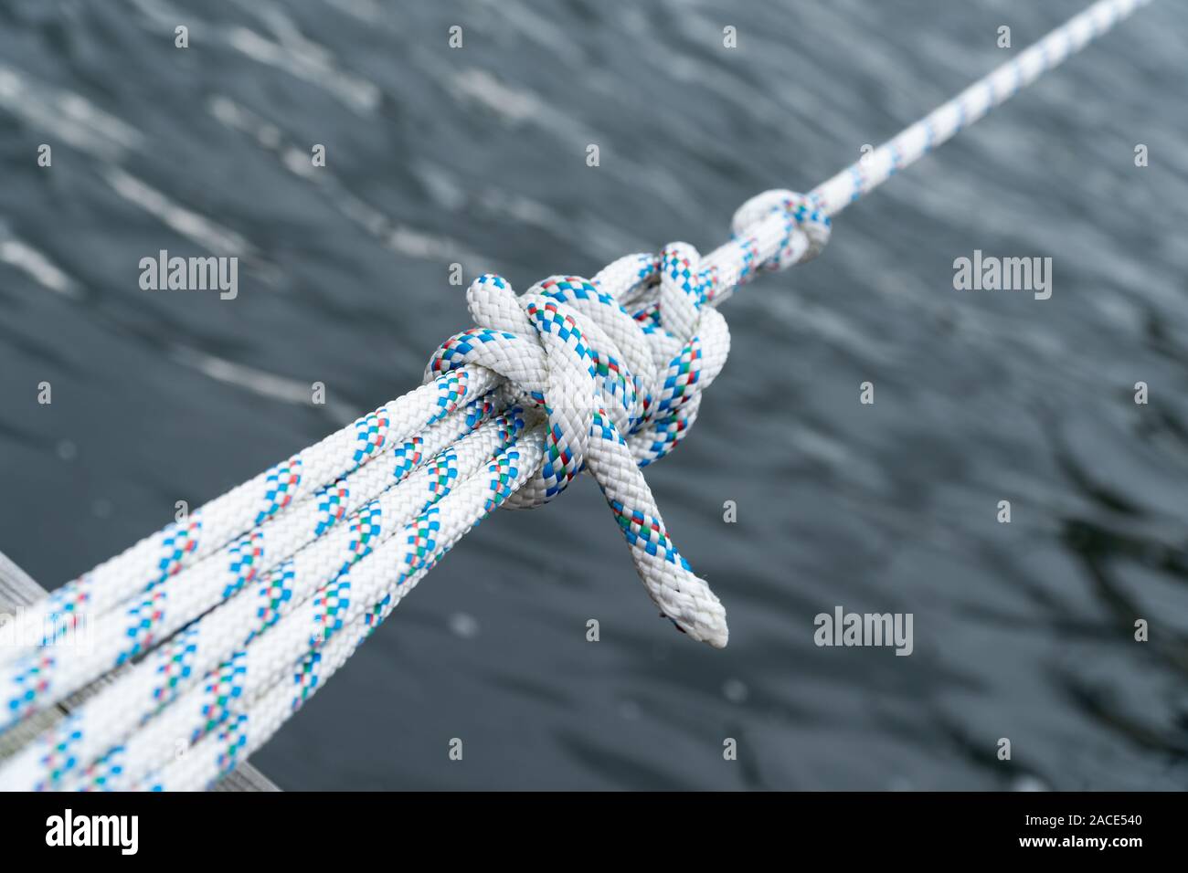 Close up d'un nœud dans une corde d'un bateau à voile Banque D'Images