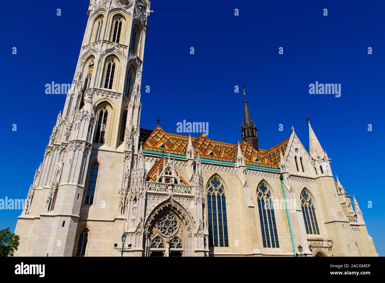 L'église Matthias, une église catholique situé dans la Sainte Trinité Square, du quartier du château de Buda, à Budapest, Hongrie Banque D'Images