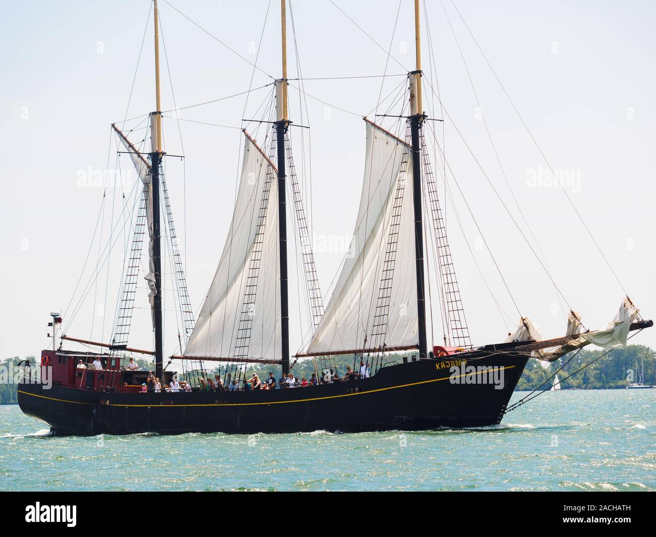 Grand navire Kajama gooner naviguant dans le lac Ontario, Toronto. Banque D'Images
