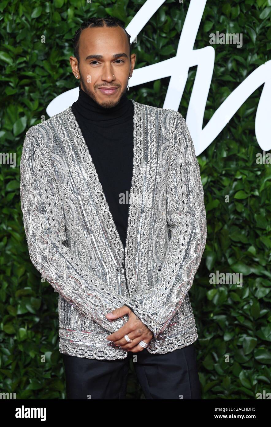 Londres, Royaume-Uni. 09Th Nov, 2019. Pilote de Formule 1 britannique Lewis Hamilton participe à la Fashion Awards au Royal Albert Hall de Londres le 2 décembre 2019. Photo par Rune Hellestad/UPI UPI : Crédit/Alamy Live News Banque D'Images