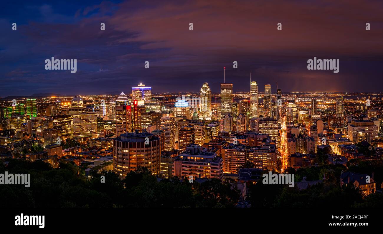 Soir Vue panoramique de la ville de Montréal, Québec, Canada Banque D'Images