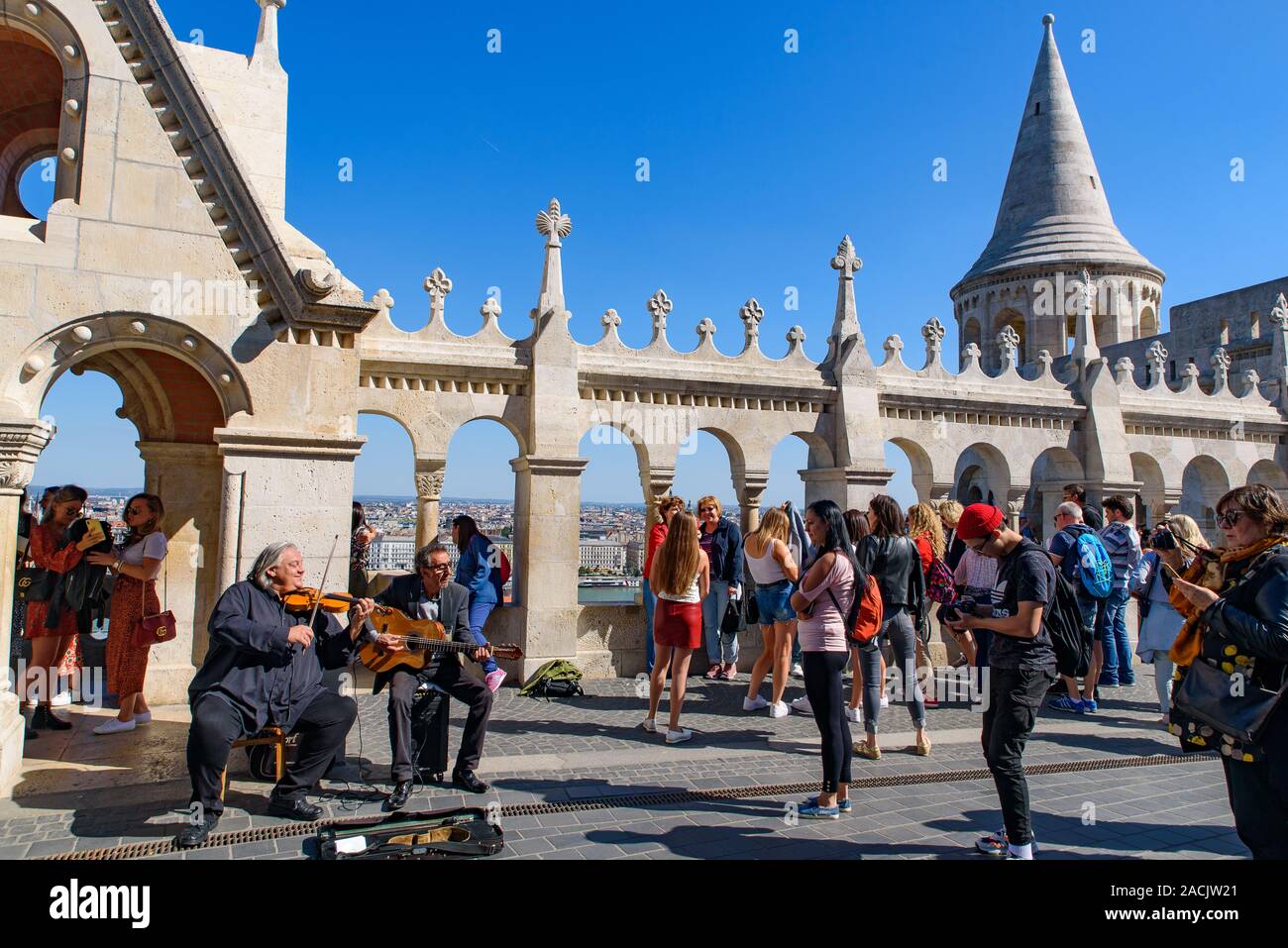 Du Bastion des pêcheurs, l'un des plus connus monuments de Budapest, dans le quartier du château de Buda, la Hongrie Banque D'Images