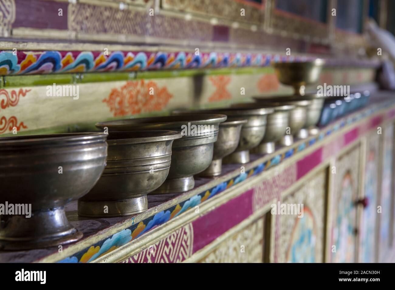 Lampe à huile dans un monastère du Ladakh, Inde Banque D'Images