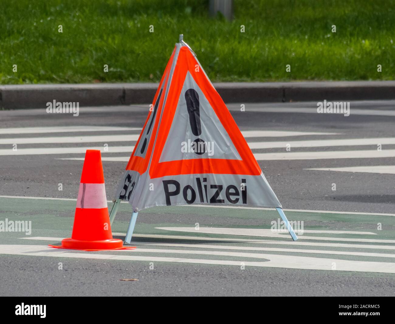 Déploiement de police. road block Banque D'Images