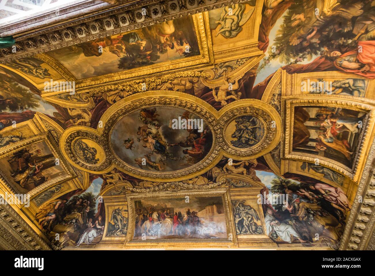 La Peinture Du Plafond Dans Le Salon De Venus Les Grands Appartements Du Roi Chateau De Versailles Photo Stock Alamy