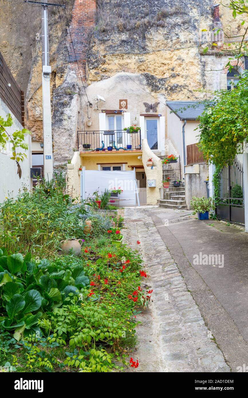 Amboise, France - 16 octobre 2019 : pittoresque petite maison troglodyte dans Ambose en France Banque D'Images