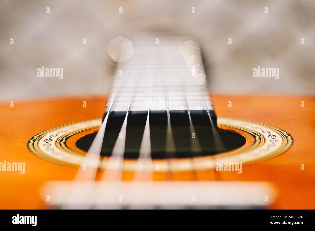 Cordes guitare acoustique bridge et close up Banque D'Images