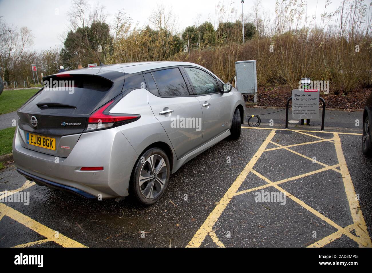 Gratuite de voiture électrique point de recharge, Eden Project, Cornwall UK Banque D'Images