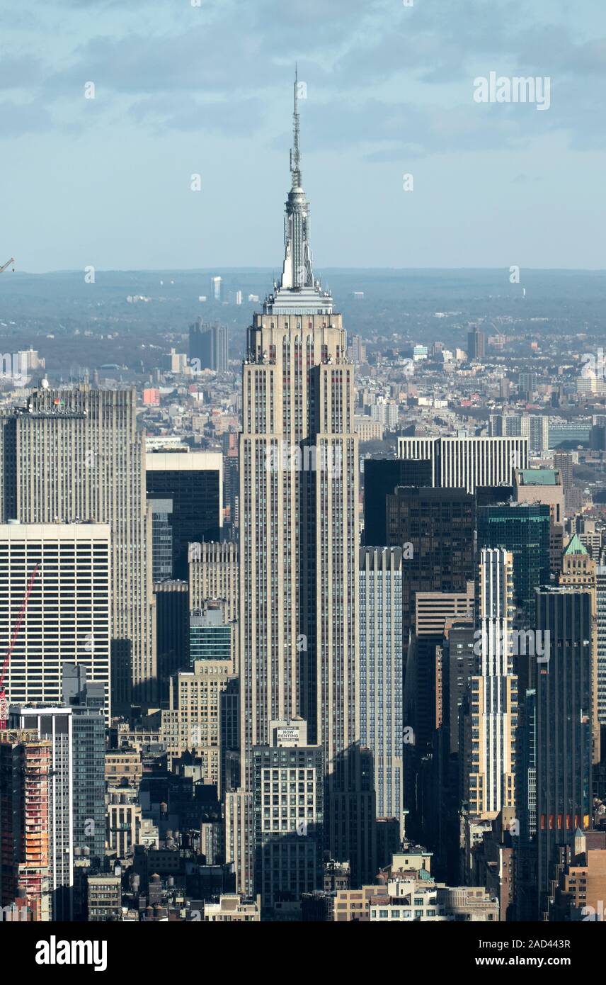 La magnifique île de Manhattan skyline y compris l'Empire State Building et le Chrysler Building, New York City, États-Unis d'Amérique Banque D'Images