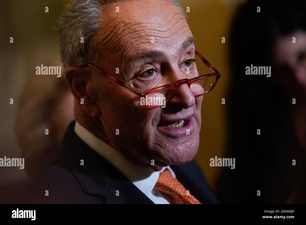 Washington DC, USA. 06Th Dec, 2019. Le leader de l'opposition au Sénat Charles Schumer, D-NY, parle aux médias après l'hebdomadaire, les déjeuners du Sénat sur la colline du Capitole à Washington, DC, le 3 décembre 2019. Photo par Kevin Dietsch/UPI UPI : Crédit/Alamy Live News Banque D'Images