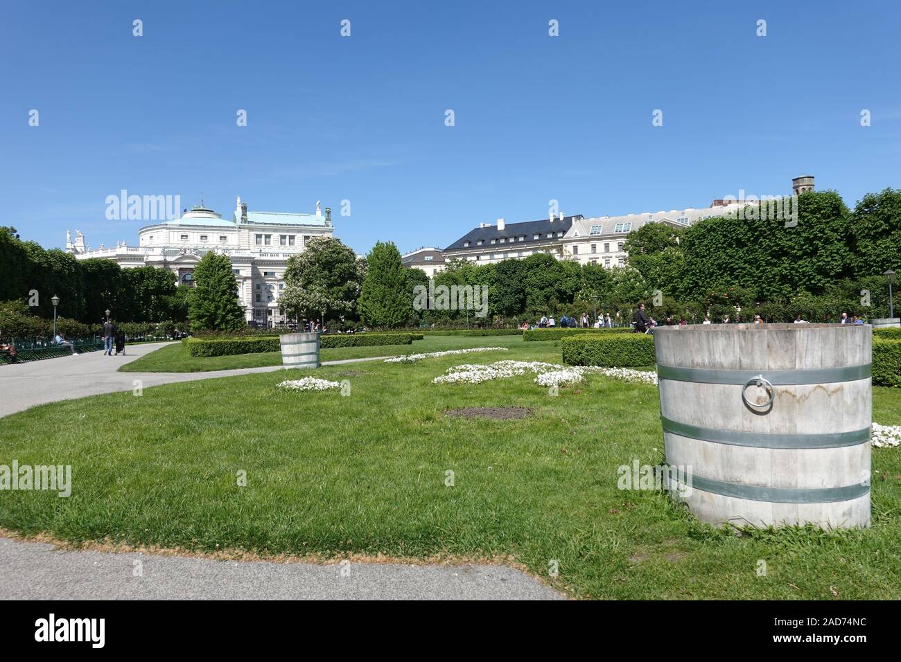 Vienne, Autriche - Mai 2019 Le 8e : Volkspark dans le centre de Vienne, le journée ensoleillée vue verticale Banque D'Images