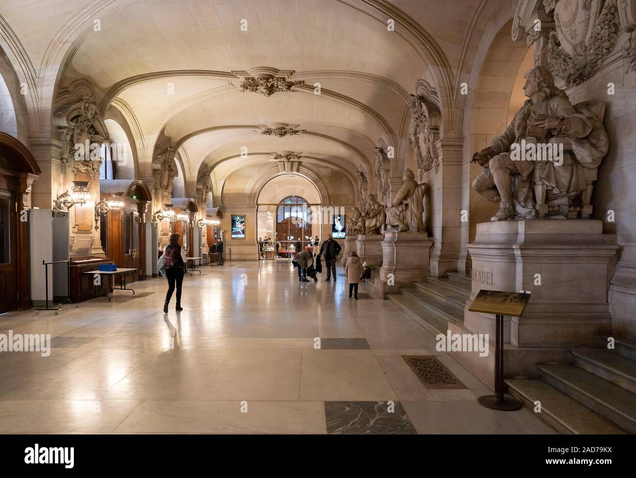 Une vue de l'intérieur de l'Opéra de Paris, Palais Garnier. Il a été construit de 1861 à 1875 pour l'Opéra de Paris. Banque D'Images