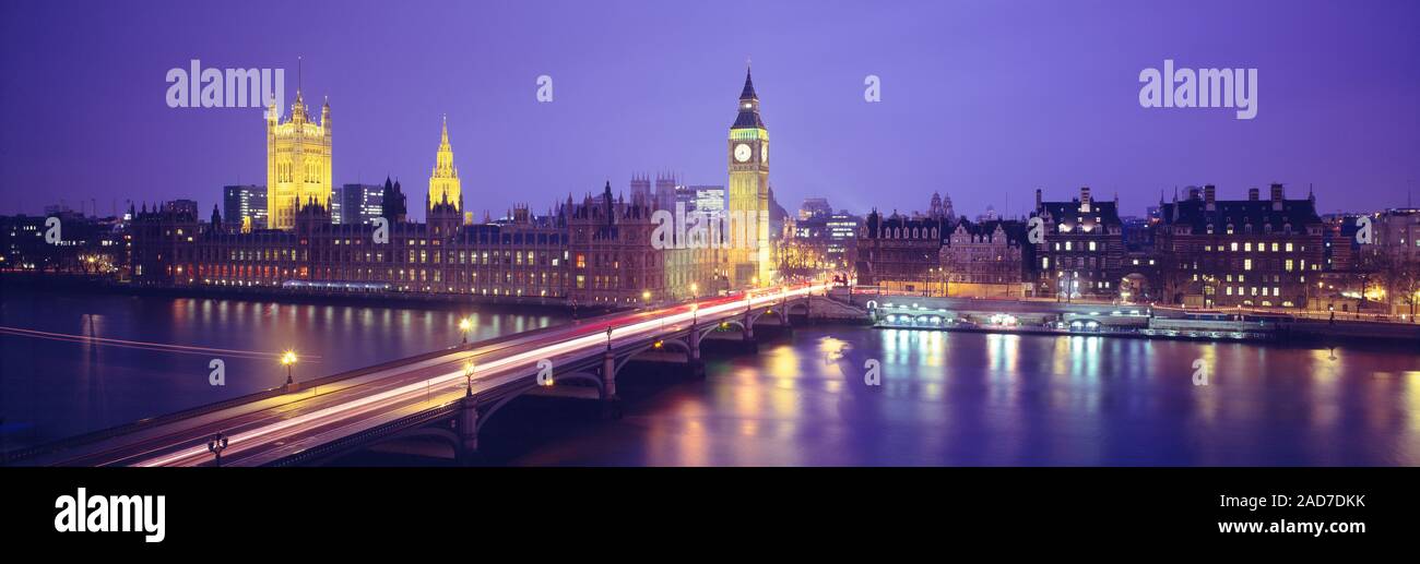 Le pont de Westminster et du Palais de Westminster de nuit, London, England, UK Banque D'Images