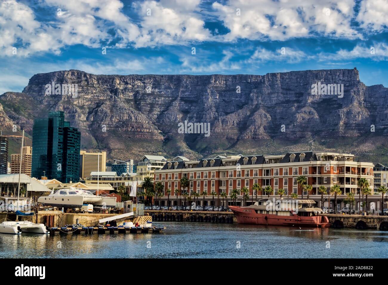 Cape Town Waterfront, avec Table Mountain Banque D'Images