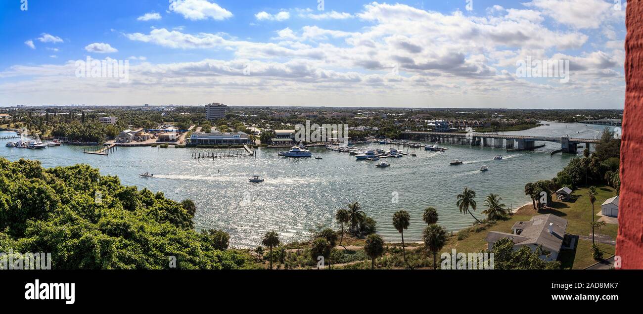 Vue aérienne de Wellington, de la Jupiter Inlet Lighthouse à Jupiter, en Floride. Banque D'Images