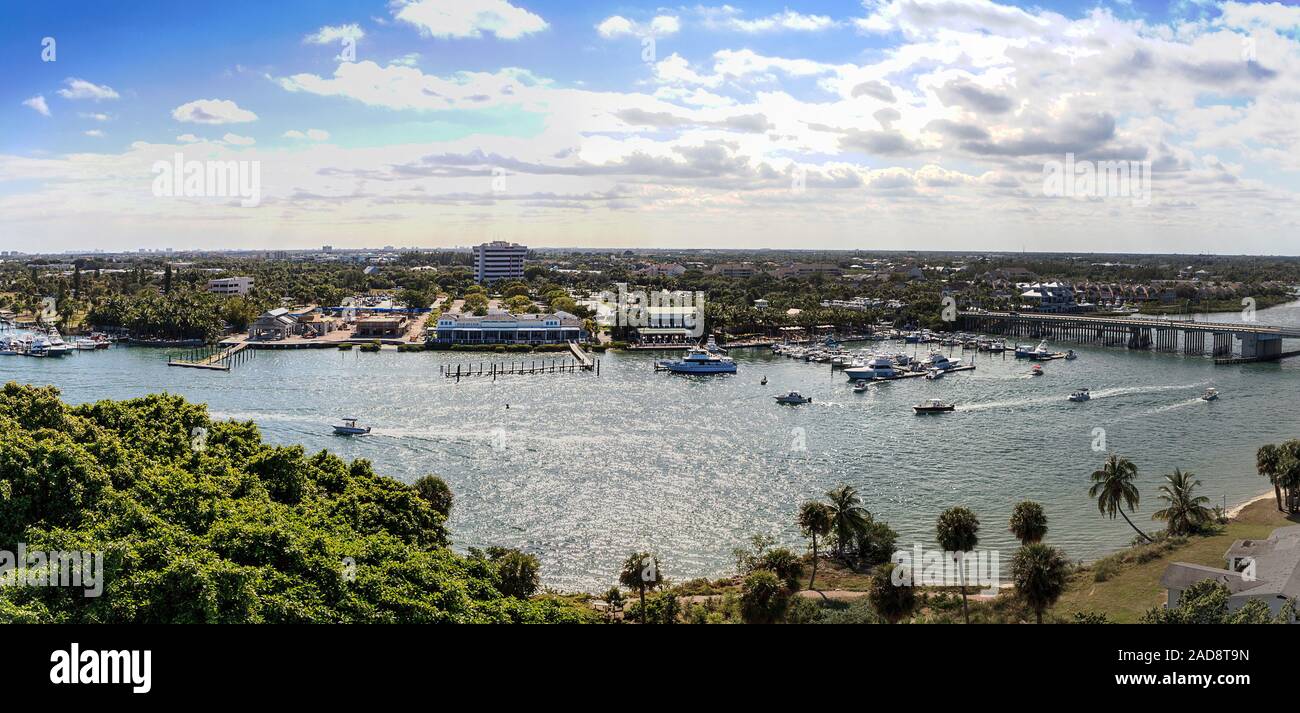 Vue aérienne de Wellington, de la Jupiter Inlet Lighthouse à Jupiter, en Floride. Banque D'Images