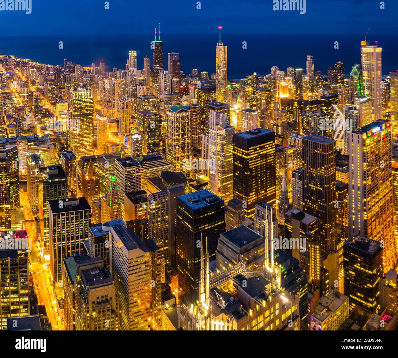 Vue aérienne de nuit à l'horizon de Chicago Banque D'Images