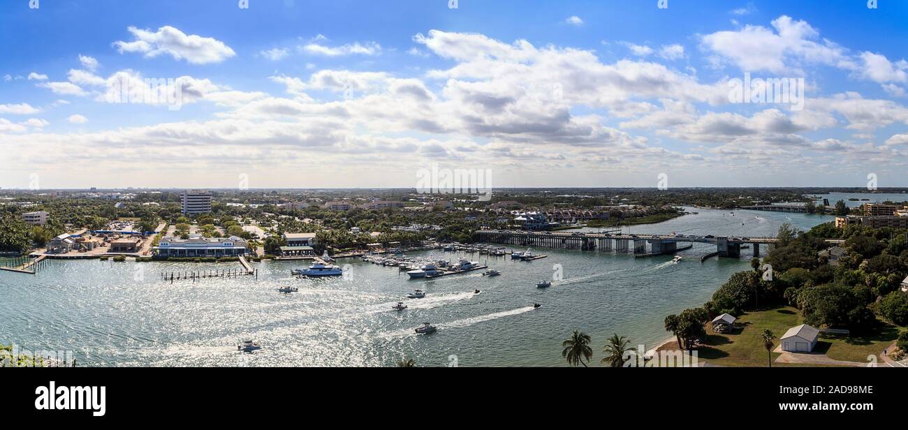 Vue aérienne de Wellington, de la Jupiter Inlet Lighthouse à Jupiter, en Floride. Banque D'Images