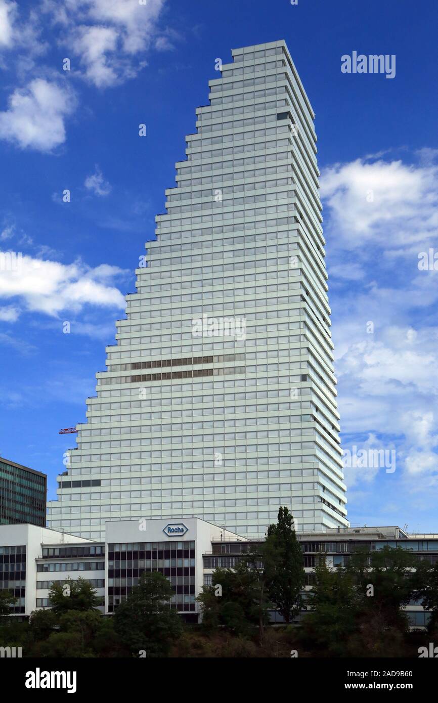Bâle, site et gratte-ciel de l'entreprise pharmaceutique Roche Banque D'Images