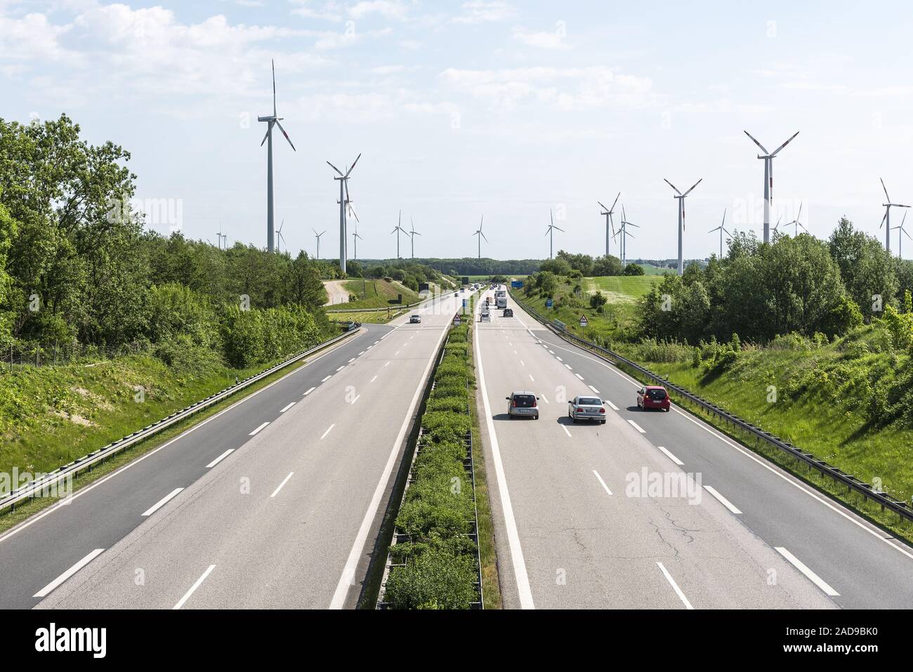Les éoliennes, l'autoroute A20, Mecklembourg-Poméranie-Occidentale, Allemagne, Europe Banque D'Images