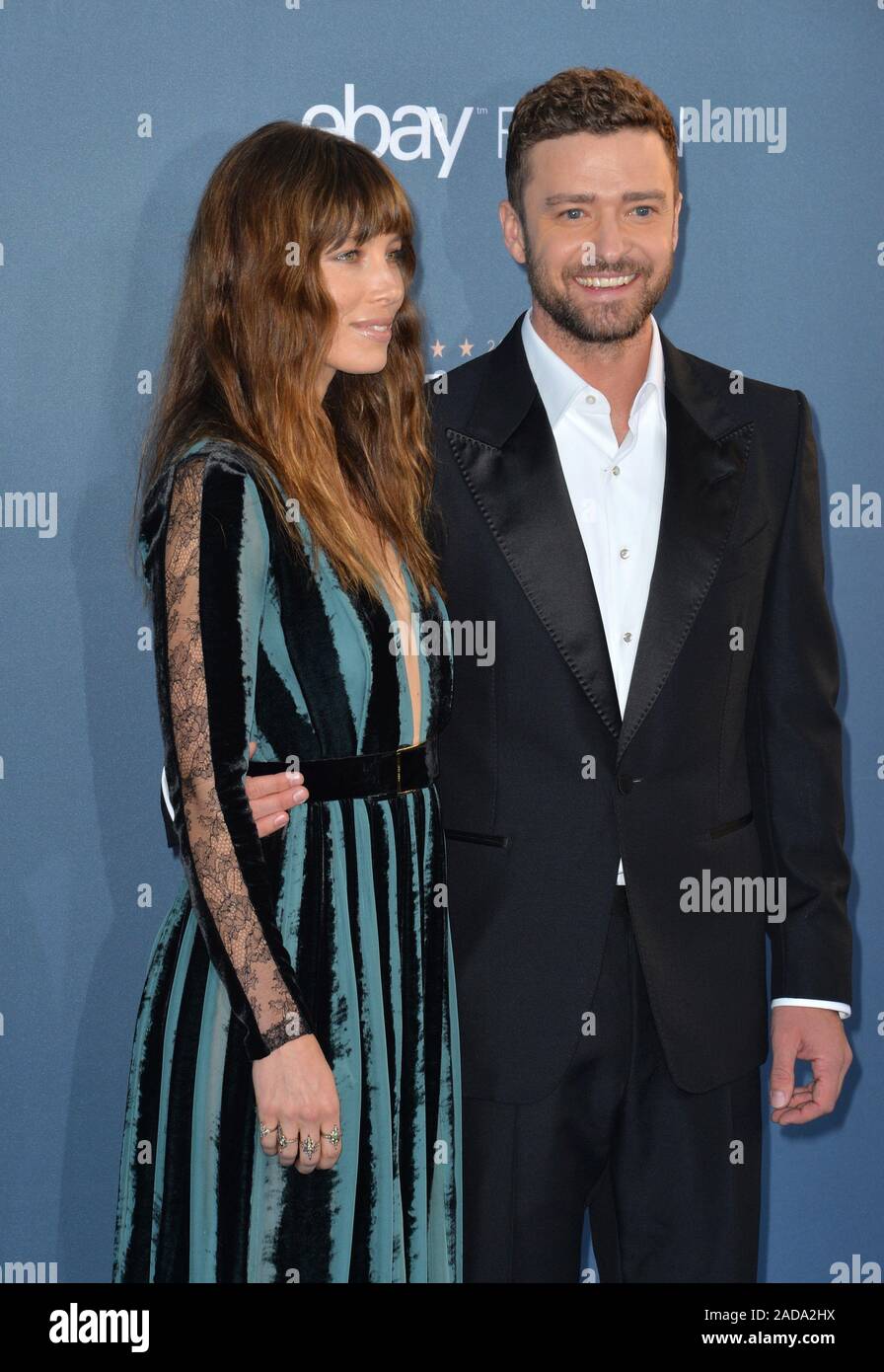 Justin Timberlake et Jessica Biel à la 22e assemblée annuelle Critics' Choice Awards au Barker Hangar, Santa Monica Airport. 11 décembre 2016 © 2016 Paul Smith / Featureflash Banque D'Images