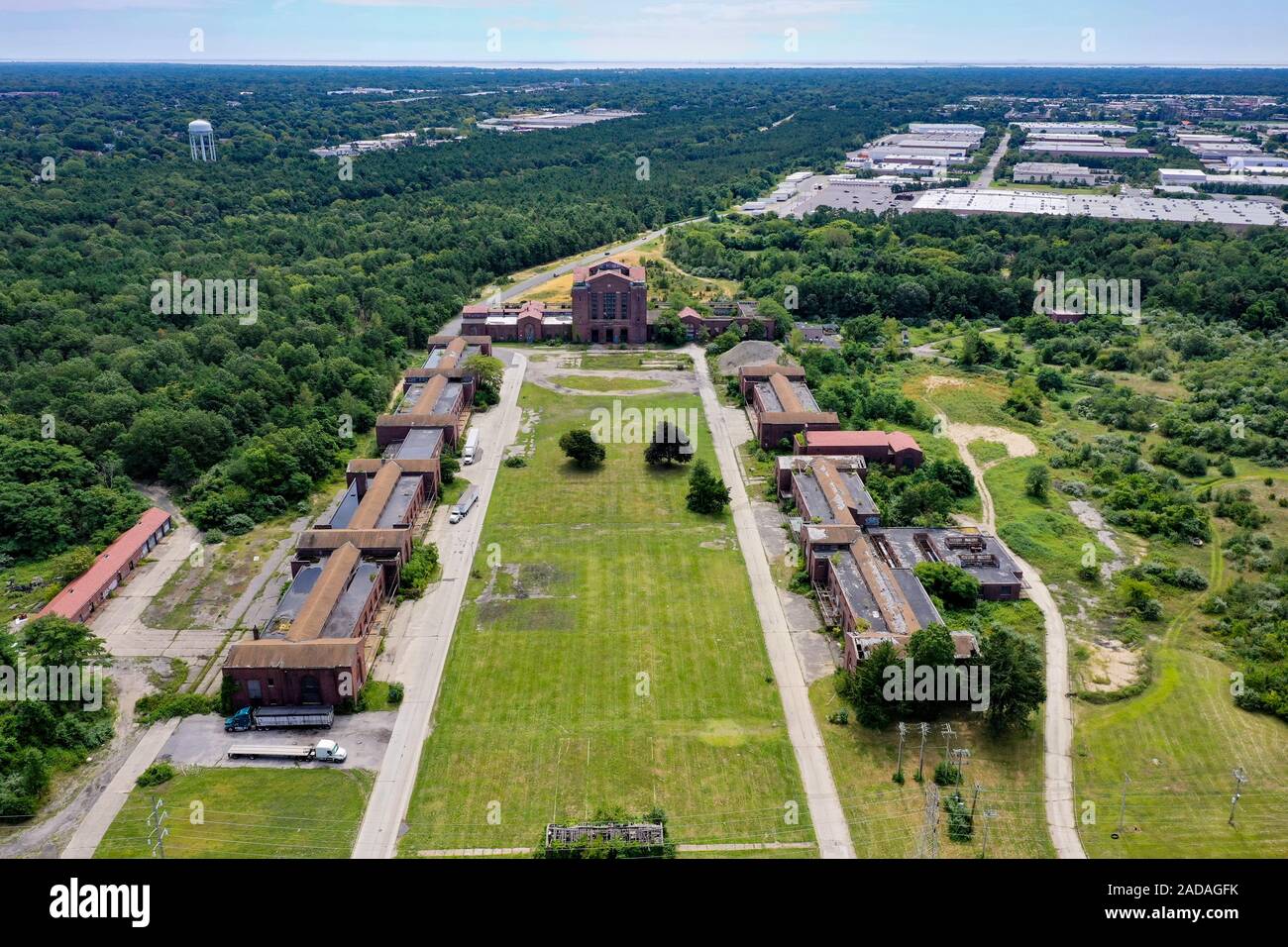 Vue de l'abandon de certaines parties du Centre psychiatrique de pèlerins à Brentwood, New York sur Long Island. Banque D'Images