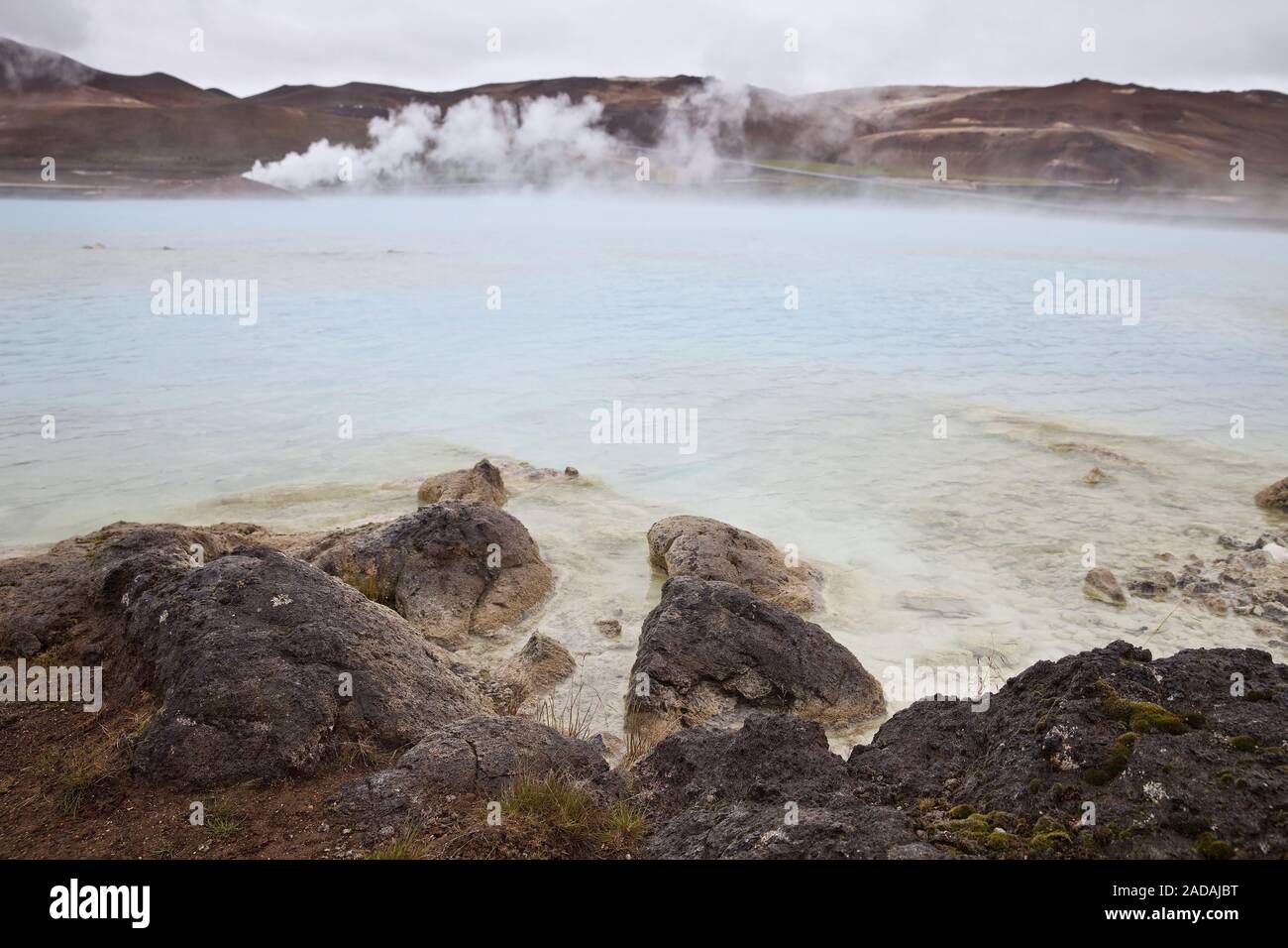 Blue Lake et de la vapeur à la région minière kieselguhr, Reykjahlíd, 73320, Islande, Europe Banque D'Images