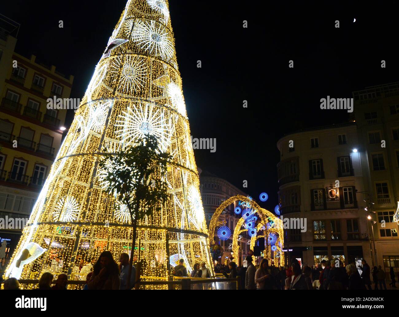 Calle Larios, la rue principale de Malaga, Espagne, durant les fêtes de Noël 2019 Banque D'Images